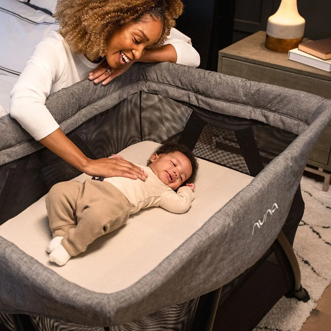 Nuna Sena Aire Travel Cot -Frost